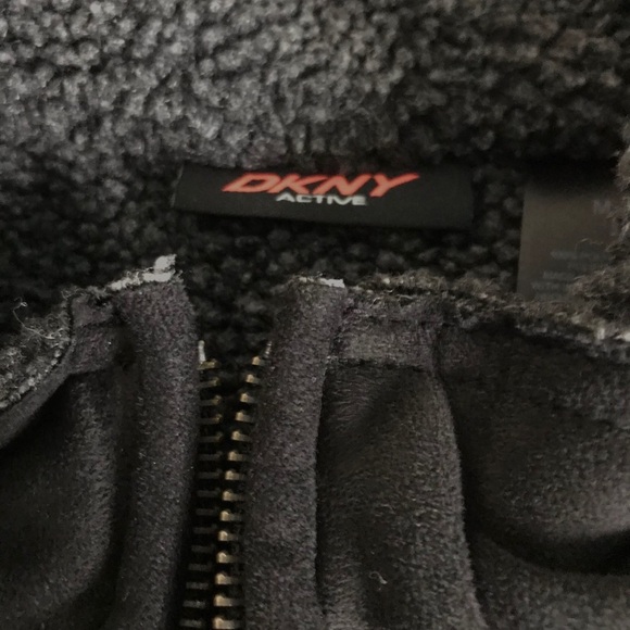 DKNY men’s zip up vest size medium - Picture 5 of 5